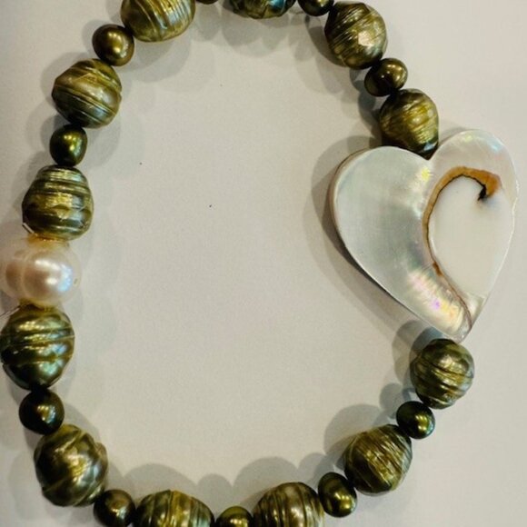 Sale - Fresh Water Pearls, Mother Of Pearl Elastic Bracelet - Picture 1 of 4